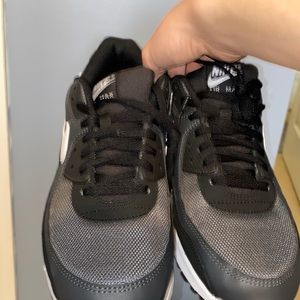 Nike Men’s Excee shoe men’s size 12